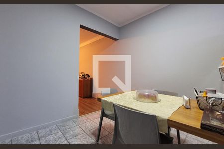 Casa à venda com 272m², 5 quartos e 3 vagas Casa à venda com 272m², 5 quartos e 3 vagasCozinha