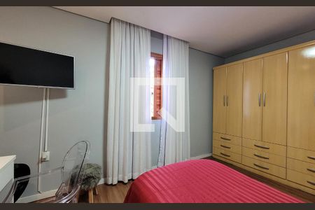 Casa à venda com 272m², 5 quartos e 3 vagas Casa à venda com 272m², 5 quartos e 3 vagasSuíte