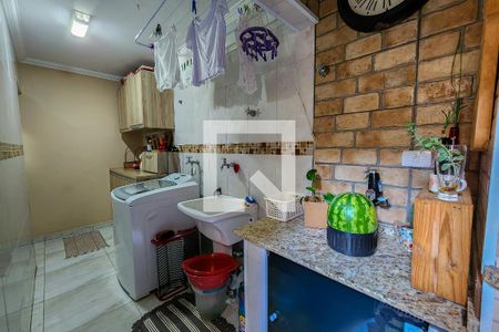 Casa à venda com 170m², 3 quartos e 2 vagas Casa à venda com 170m², 3 quartos e 2 vagasÁrea de Serviço