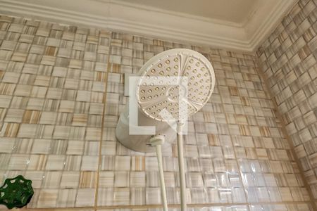 Casa à venda com 170m², 3 quartos e 2 vagas Casa à venda com 170m², 3 quartos e 2 vagasBanheiro Social