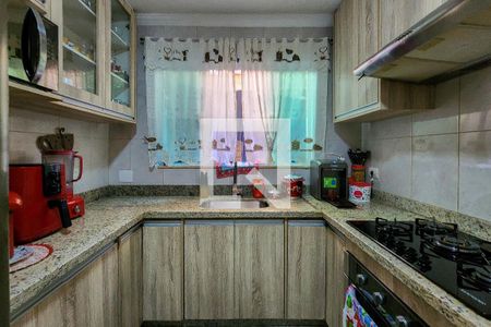 Casa à venda com 170m², 3 quartos e 2 vagas Casa à venda com 170m², 3 quartos e 2 vagasCozinha