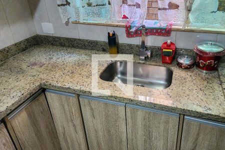 Casa à venda com 170m², 3 quartos e 2 vagas Casa à venda com 170m², 3 quartos e 2 vagasCozinha