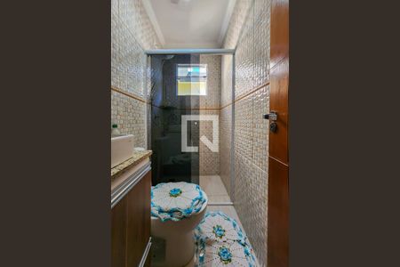 Casa à venda com 170m², 3 quartos e 2 vagas Casa à venda com 170m², 3 quartos e 2 vagasBanheiro Social