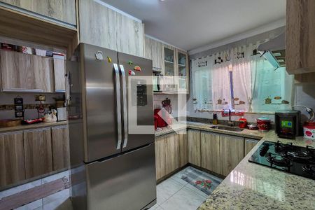 Casa à venda com 170m², 3 quartos e 2 vagas Casa à venda com 170m², 3 quartos e 2 vagasCozinha