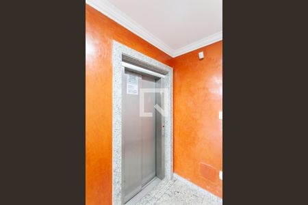 Apartamento à venda com 276m², 4 quartos e 3 vagas Apartamento à venda com 276m², 4 quartos e 3 vagasElevador