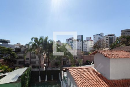 Apartamento à venda com 276m², 4 quartos e 3 vagas Apartamento à venda com 276m², 4 quartos e 3 vagasVista da Área de Serviço