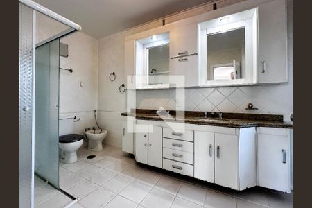 Apartamento à venda com 230m², 4 quartos e 5 vagasBanheiro Suíte 1