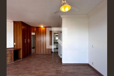 Apartamento à venda com 230m², 4 quartos e 5 vagasSuíte 1
