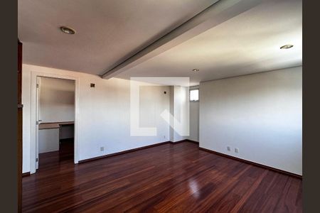 Apartamento à venda com 230m², 4 quartos e 5 vagasSala de Tv