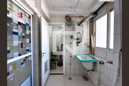 Apartamento à venda com 230m², 4 quartos e 5 vagasÁrea de Serviço 1