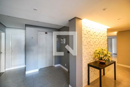 Apartamento à venda com 62m², 3 quartos e 1 vaga Apartamento à venda com 62m², 3 quartos e 1 vagaHall social