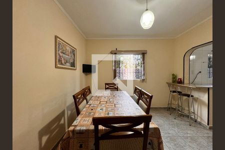 Casa à venda com 325m², 3 quartos e 5 vagas Casa à venda com 325m², 3 quartos e 5 vagasCozinha