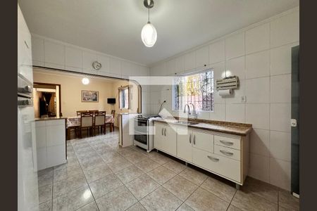 Casa à venda com 325m², 3 quartos e 5 vagas Casa à venda com 325m², 3 quartos e 5 vagasCozinha