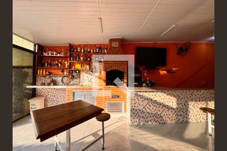 Casa à venda com 325m², 3 quartos e 5 vagas Casa à venda com 325m², 3 quartos e 5 vagasVaranda gourmet