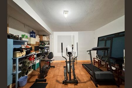 Casa à venda com 325m², 3 quartos e 5 vagas Casa à venda com 325m², 3 quartos e 5 vagasGaragem