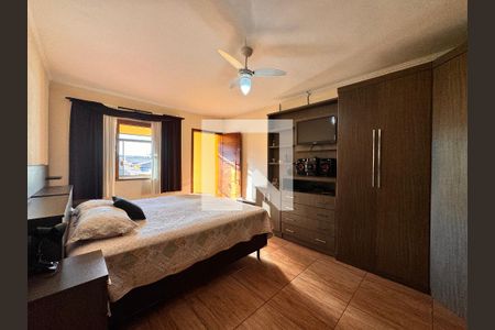 Casa à venda com 325m², 3 quartos e 5 vagas Casa à venda com 325m², 3 quartos e 5 vagasQuarto 3