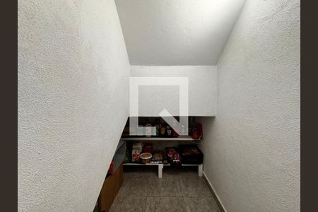 Casa à venda com 325m², 3 quartos e 5 vagas Casa à venda com 325m², 3 quartos e 5 vagasDespensa