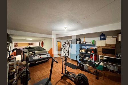 Casa à venda com 325m², 3 quartos e 5 vagas Casa à venda com 325m², 3 quartos e 5 vagasGaragem