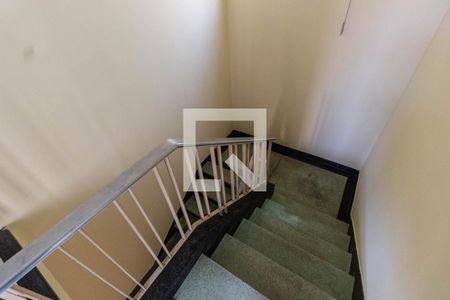 Casa à venda com 298m², 3 quartos e 3 vagasEscada