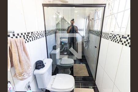 Casa à venda com 160m², 3 quartos e 1 vaga Casa à venda com 160m², 3 quartos e 1 vagaBanheiro da Suíte 2