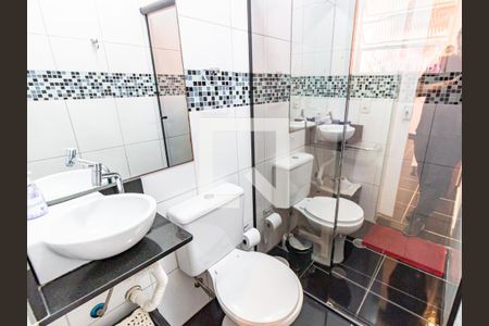 Casa à venda com 160m², 3 quartos e 1 vaga Casa à venda com 160m², 3 quartos e 1 vagaBanheiro da Suíte 3