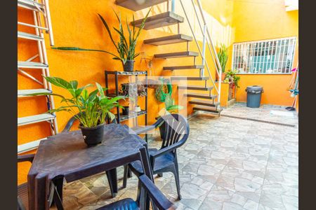 Casa à venda com 160m², 3 quartos e 1 vaga Casa à venda com 160m², 3 quartos e 1 vagaÁrea de Serviço e Quintal