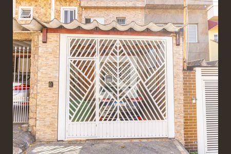 Casa à venda com 160m², 3 quartos e 1 vaga Casa à venda com 160m², 3 quartos e 1 vagaFachada