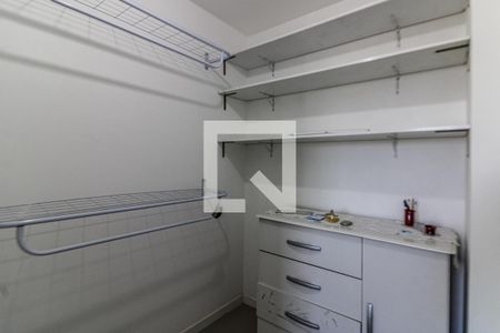 Apartamento à venda com 126m², 3 quartos e 1 vaga Apartamento à venda com 126m², 3 quartos e 1 vagaSuíte 1 - Closet