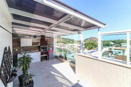 Apartamento à venda com 126m², 3 quartos e 1 vaga Apartamento à venda com 126m², 3 quartos e 1 vagaTerraço