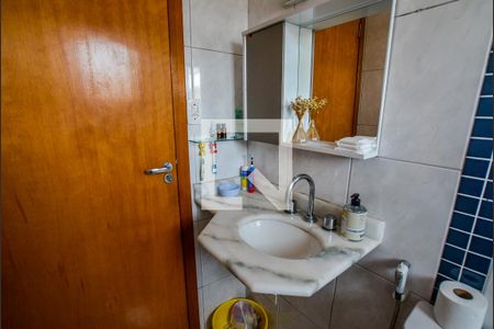 Casa à venda com 130m², 3 quartos e 4 vagasBanheiro Social