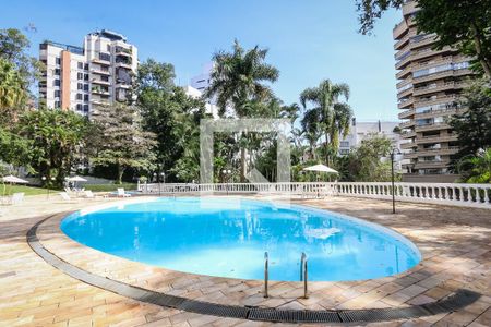 Apartamento à venda com 380m², 5 quartos e 4 vagasÁrea comum - Piscina