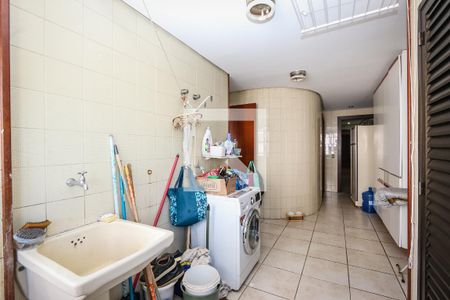 Apartamento à venda com 380m², 5 quartos e 4 vagasLavanderia