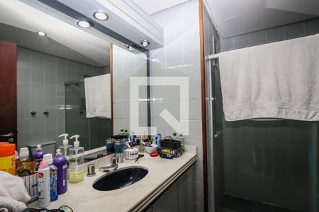 Apartamento à venda com 380m², 5 quartos e 4 vagasBanheiro da Suite 3