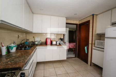 Apartamento à venda com 380m², 5 quartos e 4 vagasCozinha