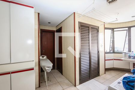Apartamento à venda com 380m², 5 quartos e 4 vagasLavanderia