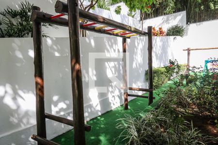 Apartamento à venda com 380m², 5 quartos e 4 vagasÁrea comum - Playground