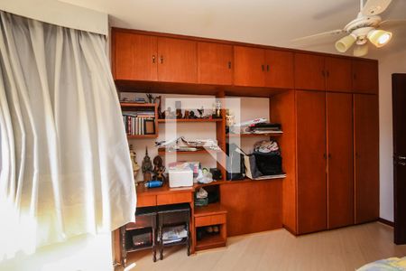 Apartamento à venda com 380m², 5 quartos e 4 vagasQuarto 4