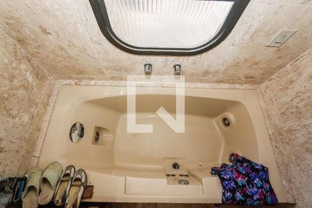 Apartamento à venda com 380m², 5 quartos e 4 vagasBanheiro Feminino da Suite Master