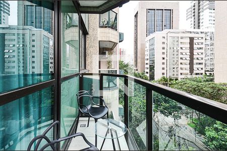 Varanda de apartamento à venda com 1 quarto, 44m² em Savassi, Belo Horizonte