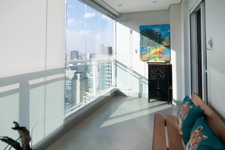 Apartamento à venda com 95m², 2 quartos e 2 vagas Apartamento à venda com 95m², 2 quartos e 2 vagasVaranda Quarto 2 - Suíte