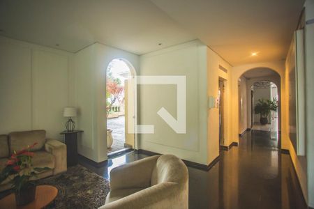 Apartamento à venda com 150m², 2 quartos e 2 vagasHall social