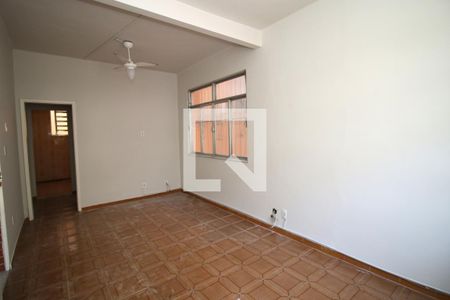 Sala de casa para alugar com 2 quartos, 72m² em Olaria, Rio de Janeiro