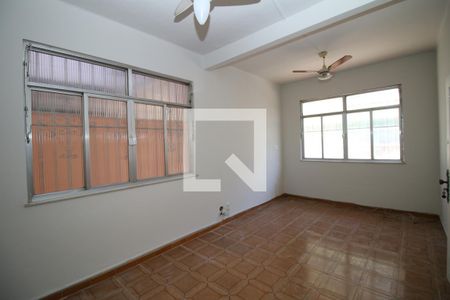 Sala de casa para alugar com 2 quartos, 72m² em Olaria, Rio de Janeiro