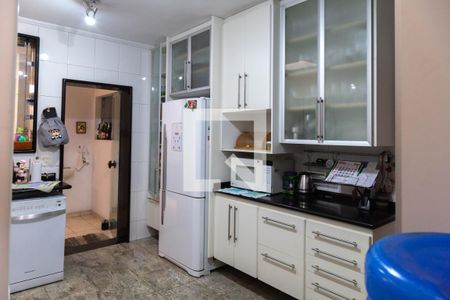 Casa à venda com 700m², 8 quartos e 5 vagas Casa à venda com 700m², 8 quartos e 5 vagasCozinha