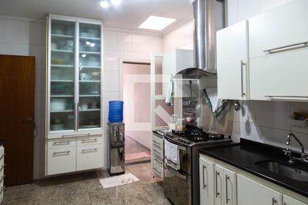 Casa à venda com 700m², 8 quartos e 5 vagas Casa à venda com 700m², 8 quartos e 5 vagasCozinha