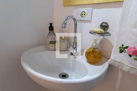 Casa à venda com 700m², 8 quartos e 5 vagas Casa à venda com 700m², 8 quartos e 5 vagasLavabo