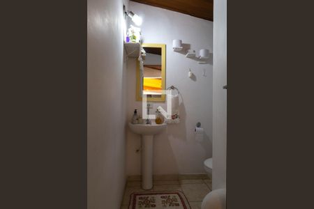 Casa à venda com 700m², 8 quartos e 5 vagas Casa à venda com 700m², 8 quartos e 5 vagasLavabo