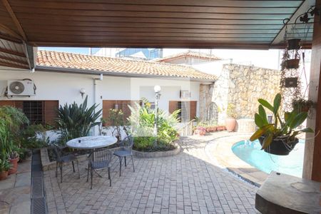 Casa à venda com 700m², 8 quartos e 5 vagas Casa à venda com 700m², 8 quartos e 5 vagasÁrea gourmet