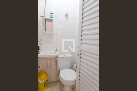 Casa à venda com 700m², 8 quartos e 5 vagas Casa à venda com 700m², 8 quartos e 5 vagasBanheiro