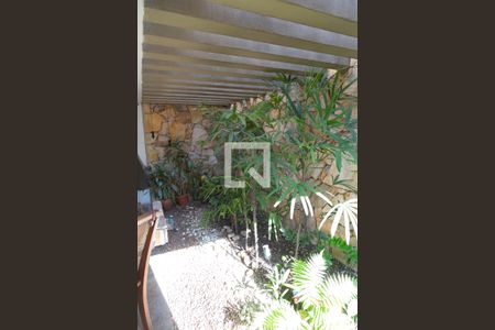 Casa à venda com 700m², 8 quartos e 5 vagas Casa à venda com 700m², 8 quartos e 5 vagasJardim de Inverno